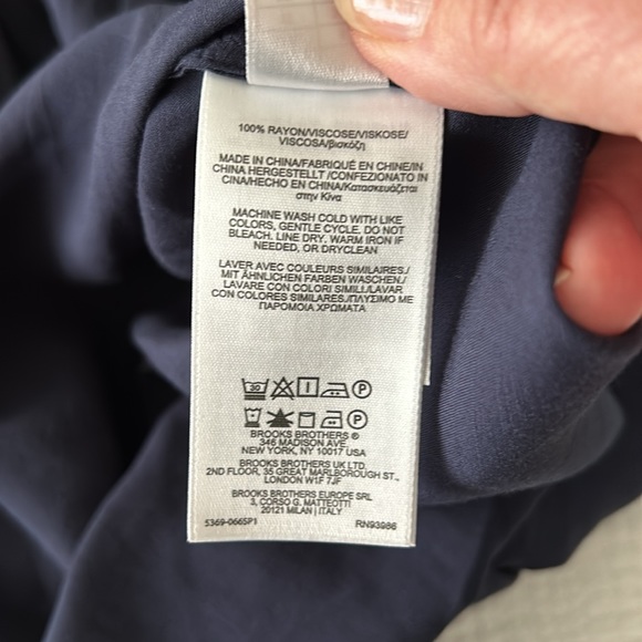 Brooks Brothers cap sleeve blouse, midnight blue, size 2 - Picture 5 of 5